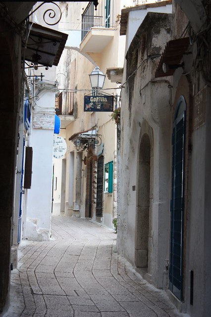 Sperlonga Italy whitewashed alley