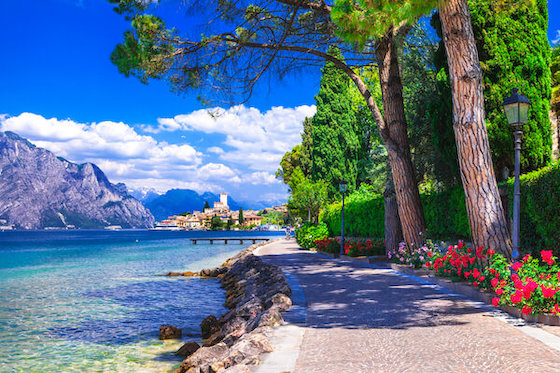 Lake Garda with kids: Malcecine with promenade along the lake