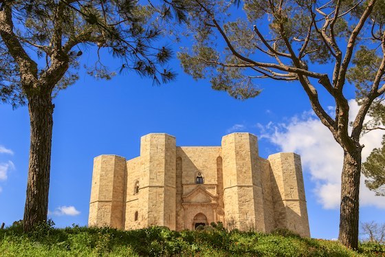 castel del monte in Puglia, Italy