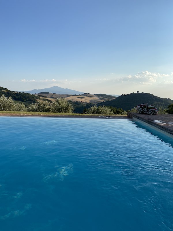 swimmin pool at family friendly Tuscany agriturismo terre di Nano