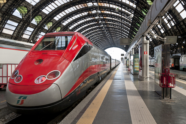 fast train in Italy train station