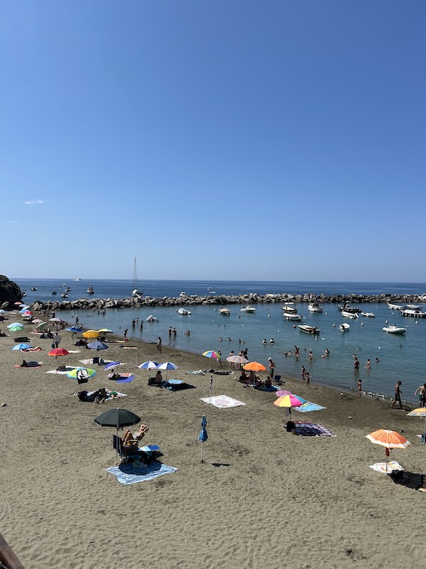 Free beach in Levanto